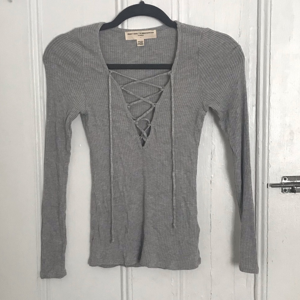 grey lace up tee